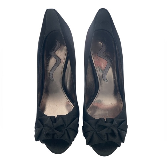 Nina Fulvia Black Satin Open Peep Toe High Heel Pump with Ruffles - Sz 6.5M/36.5 - Picture 1 of 9